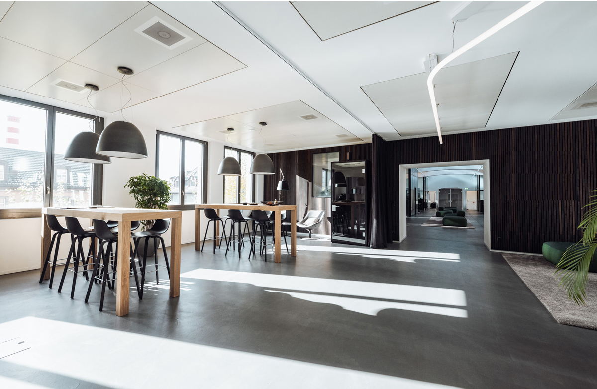 Cadillac-City-Zurich_Gensler_Car-Showroom_Retail-Design_Commercial-Interiors_Mix-Interiors_1-1559x1040